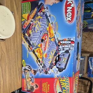 K'NEX Electric Arcade Building Set - Blue and Yellow